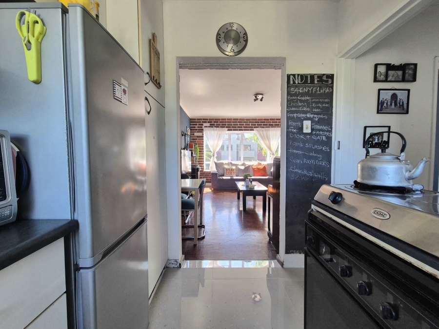 2 Bedroom Property for Sale in Claremont Western Cape